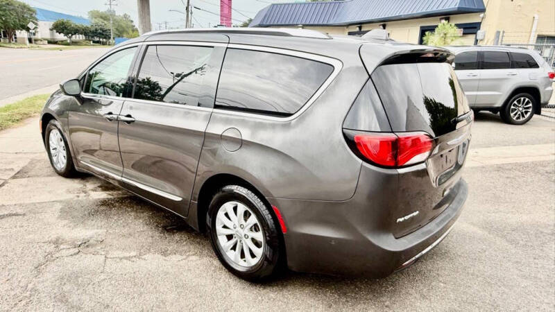 2018 Chrysler Pacifica Touring L