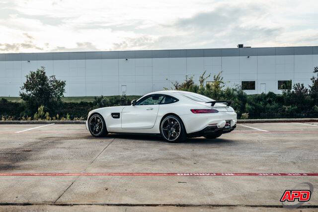 2017 Mercedes-Benz AMG GT