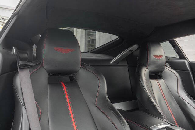 2015 Aston Martin V12 Vantage S 49