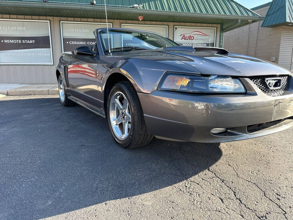 2003 Ford Mustang C2024011