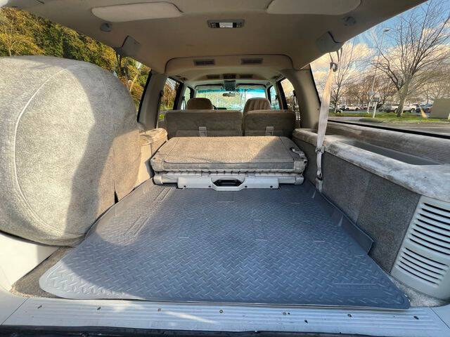 1993 GMC Suburban K2500