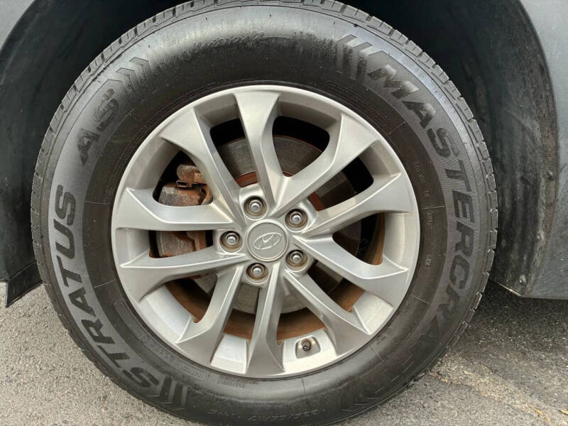 2019 Hyundai Santa Fe SE 2.4L