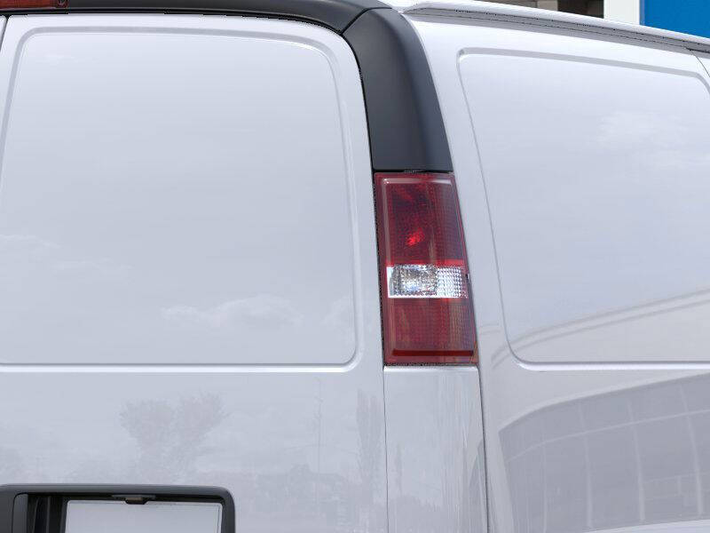 2025 Chevrolet Express 3500