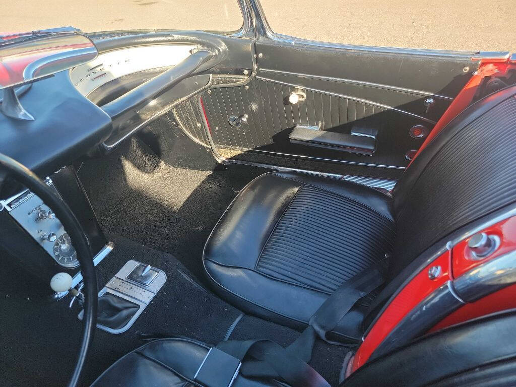 1962 Chevrolet Corvette 41