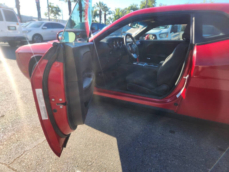 2012 Dodge Challenger SXT