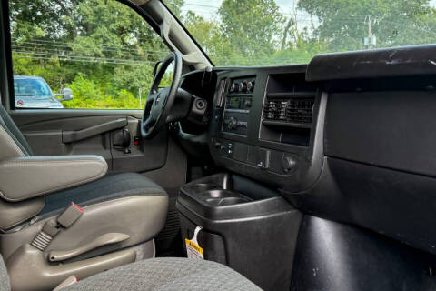 2022 GMC Savana 2500