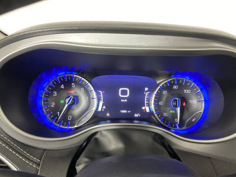 2024 Chrysler Pacifica Touring