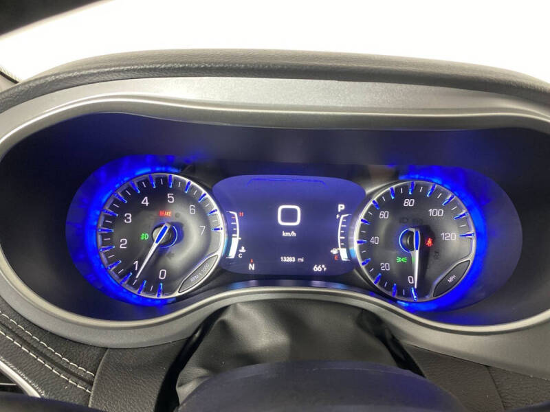 2024 Chrysler Pacifica Touring