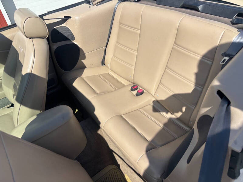 2003 Ford Mustang Deluxe