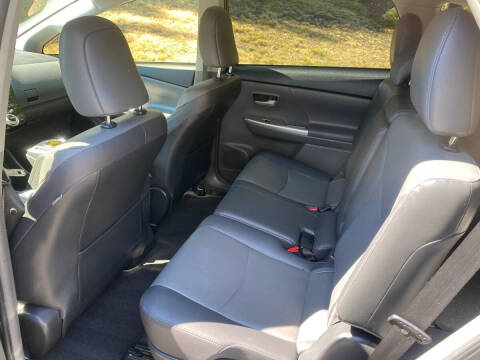 2012 Toyota Prius v Five