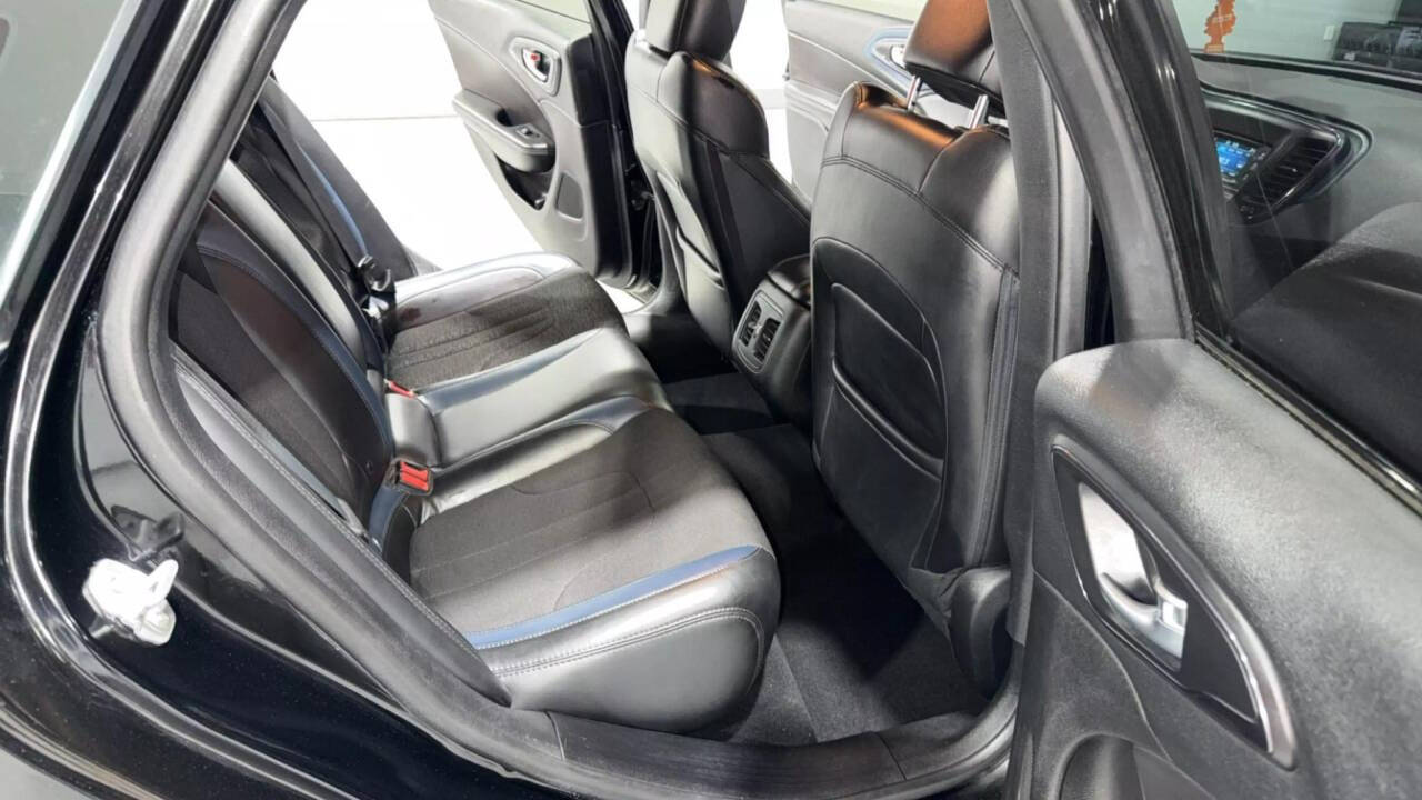 2015 Chrysler 200 for sale at Elite Rides in Detroit, MI