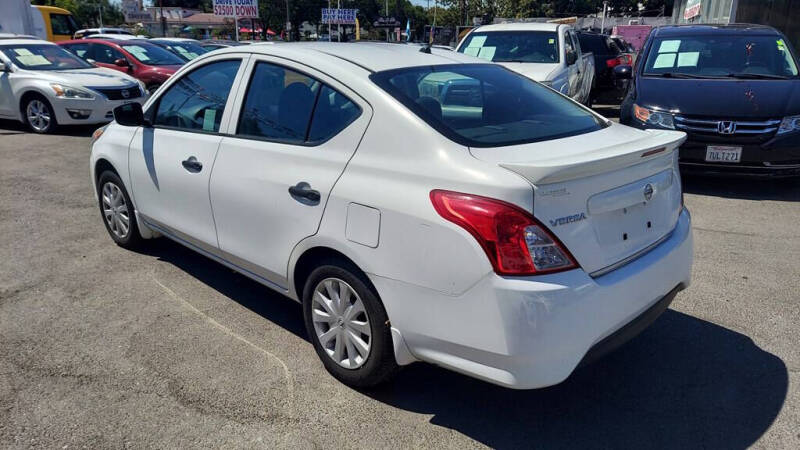 2017 Nissan Versa