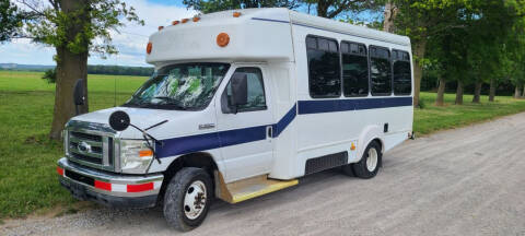 2011 Ford E-450 Shuttle Bus