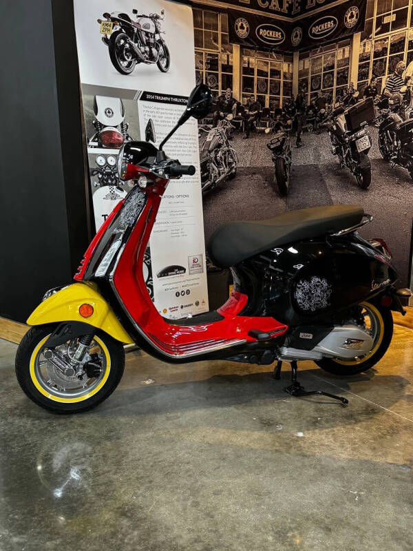 2023 Vespa DISNEY MICKEY SPECIAL EDITION