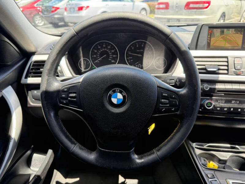 2016 BMW 3 Series 320i