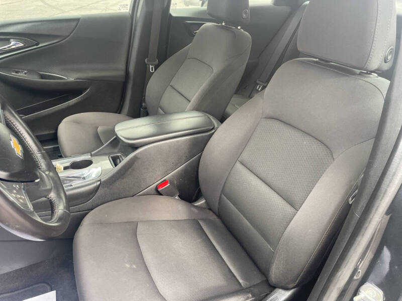 2017 Chevrolet Malibu LT