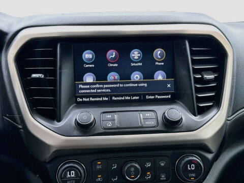 2023 GMC Acadia Denali