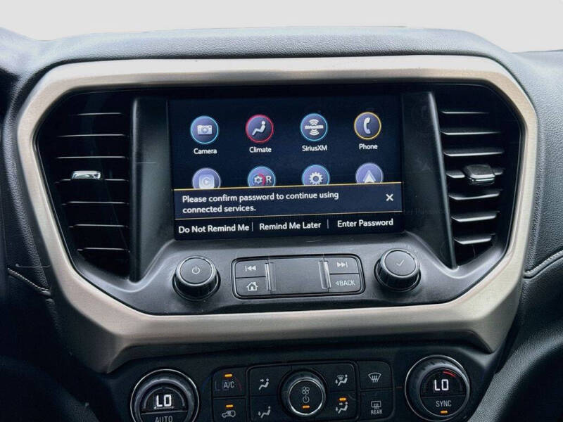 2023 GMC Acadia Denali