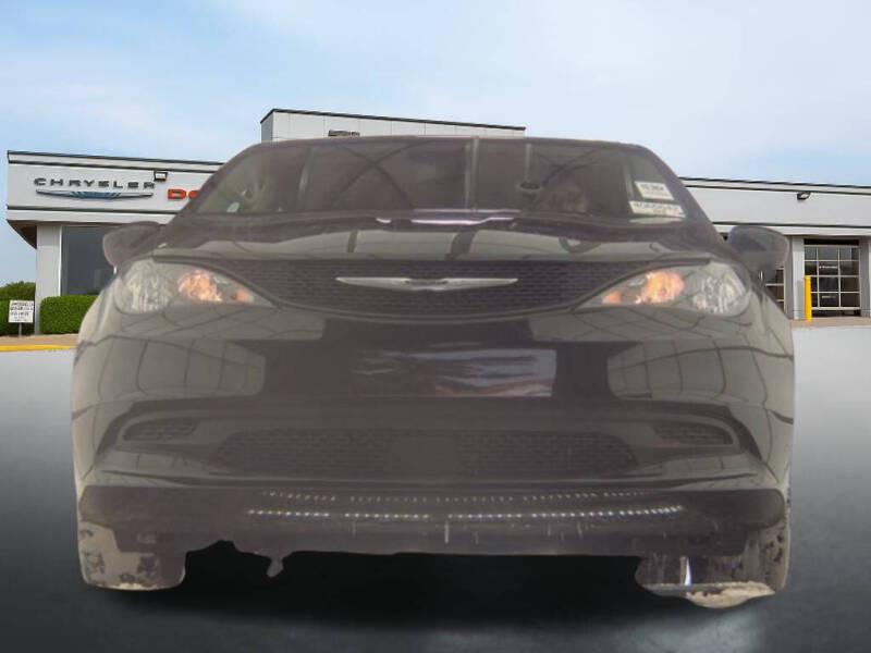 2024 Chrysler Voyager LX