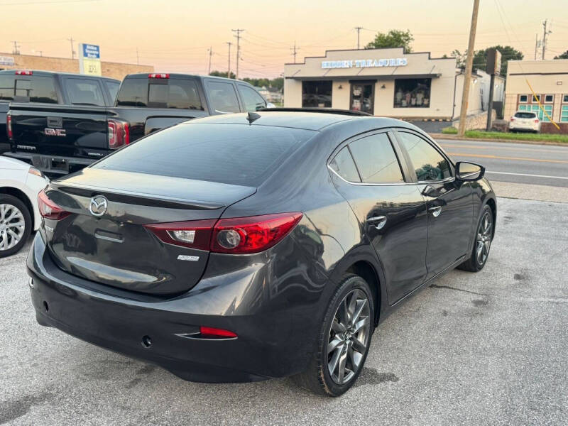2018 Mazda MAZDA3 Touring