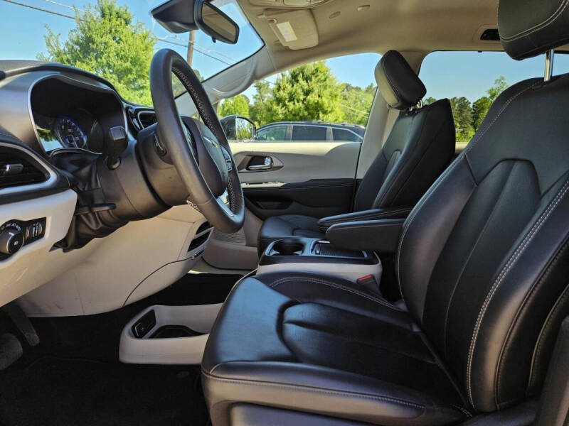 2024 Chrysler Pacifica Touring L