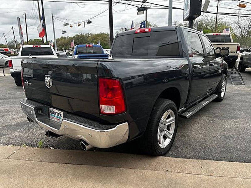 2017 RAM 1500 SLT