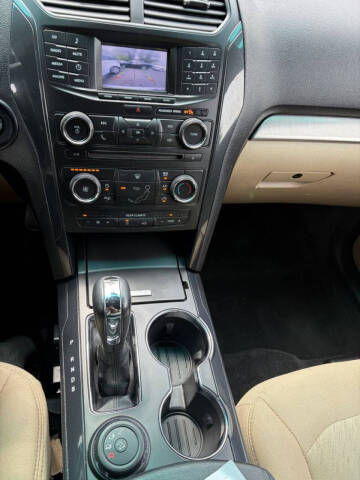 2016 Ford Explorer
