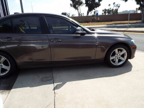 2012 BMW 3 Series 328i