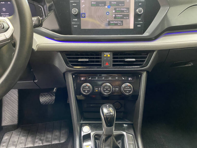 2024 Volkswagen Taos SEL 4Motion