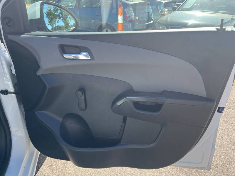 2012 Chevrolet Sonic LS
