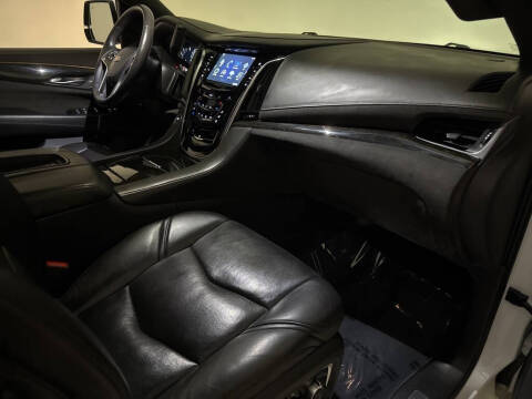 2018 Cadillac Escalade Platinum