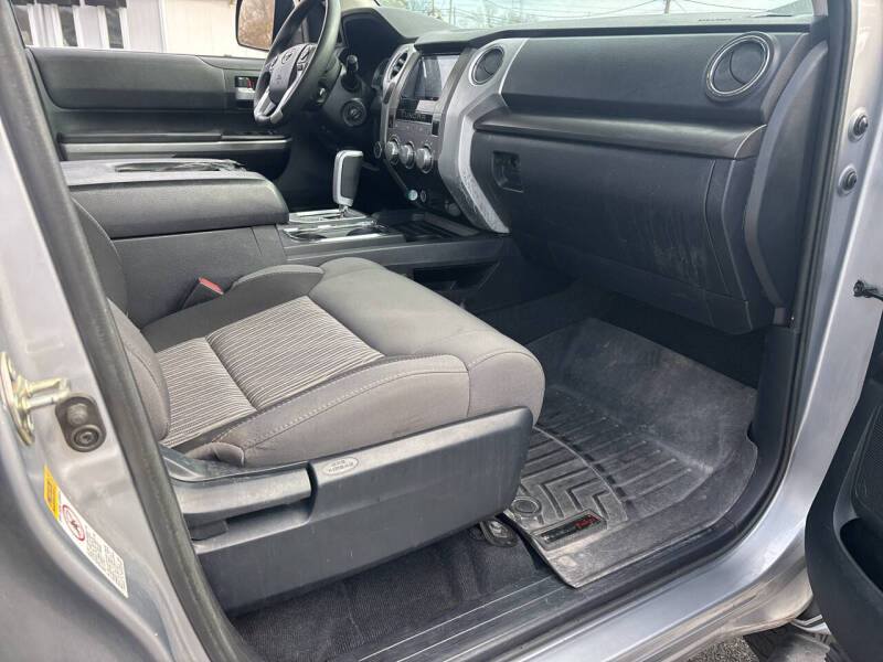 2016 Toyota Tundra SR5