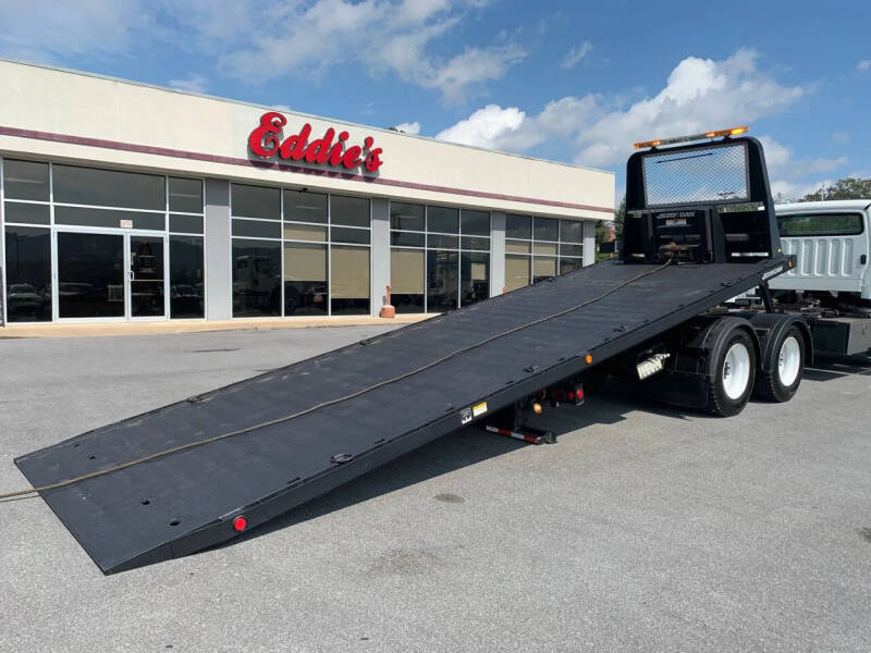2011 Freightliner M2 112V