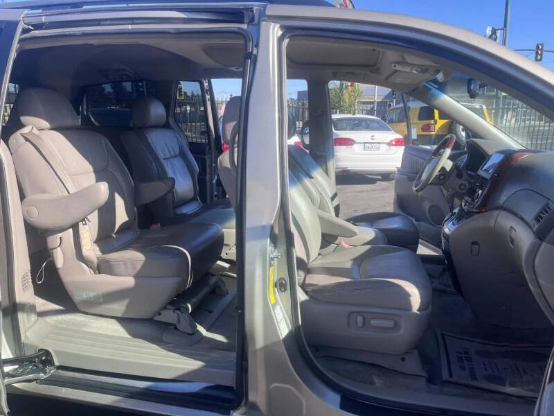 2005 Toyota Sienna XLE Limited 7 Passenger