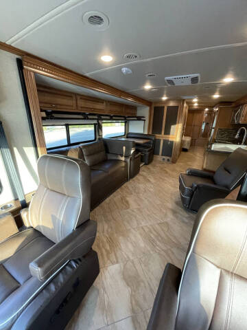 2017 Winnebago Forza 36G