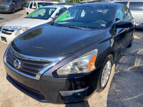 2015 Nissan Altima for sale at Motley's Auto World in Danville VA