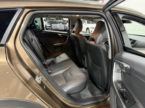 2016 Volvo V60 Cross Country T5
