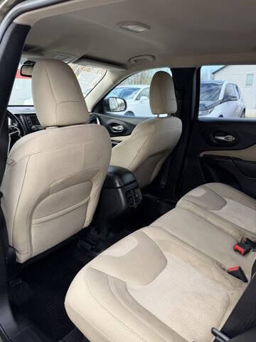 2015 Jeep Cherokee Sport