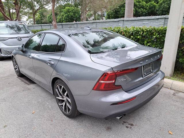 2020 Volvo S60 T5 Momentum