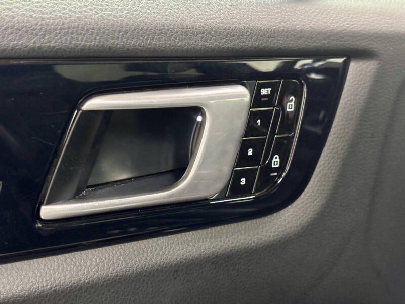 2019 Porsche Cayenne E-Hybrid