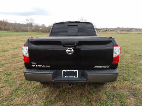 2017 Nissan Titan