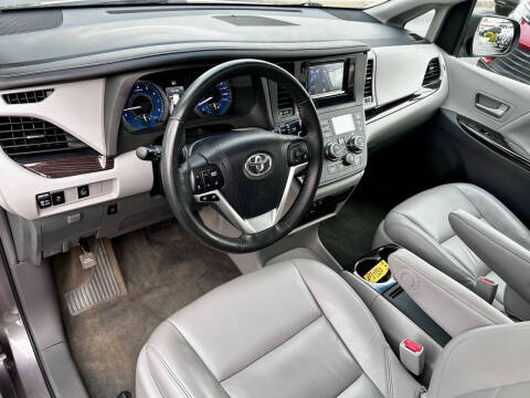 2016 Toyota Sienna