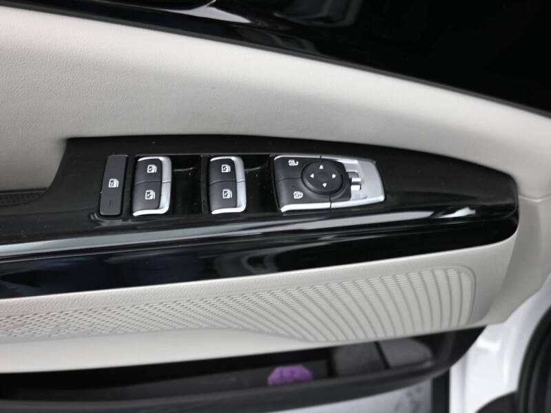 2022 Kia Carnival EX