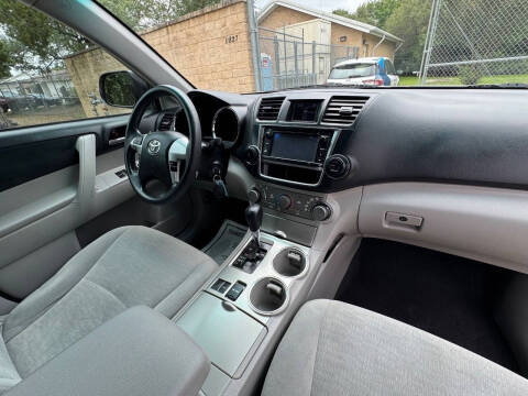 2013 Toyota Highlander Plus