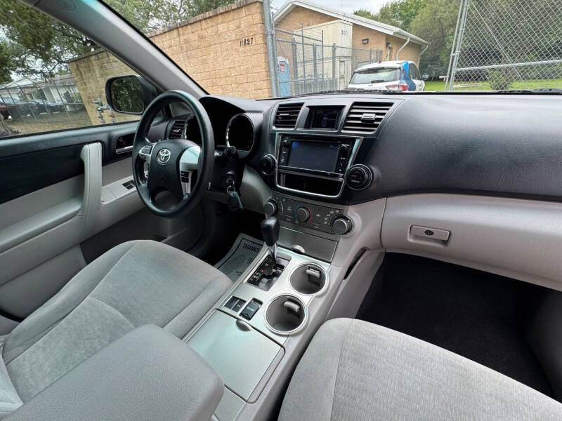 2013 Toyota Highlander Plus