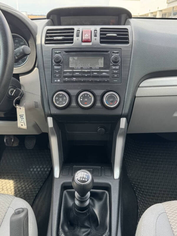 2014 Subaru Forester 2.5i