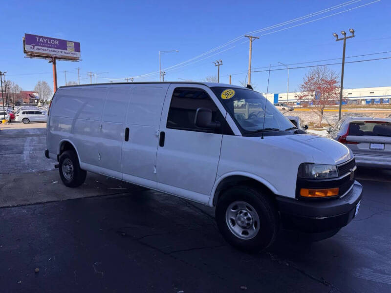 2022 Chevrolet Express 2500