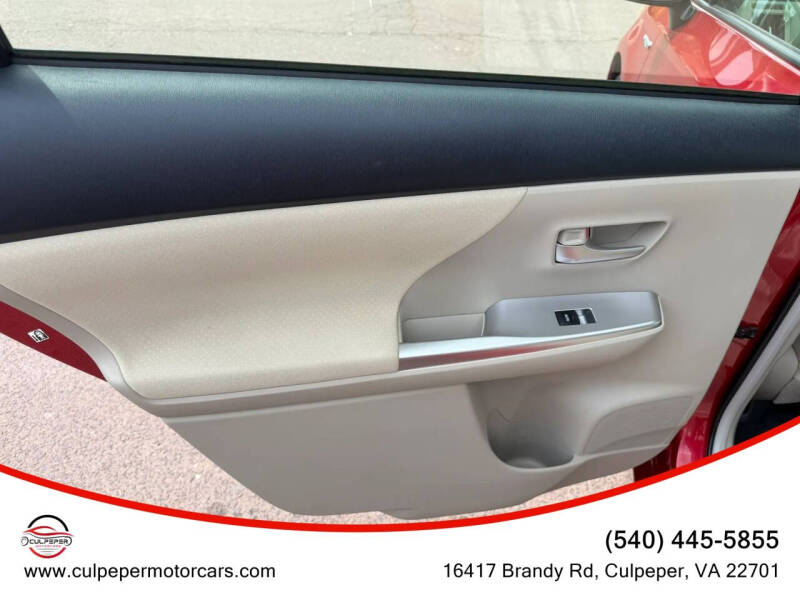 2013 Toyota Prius v Three