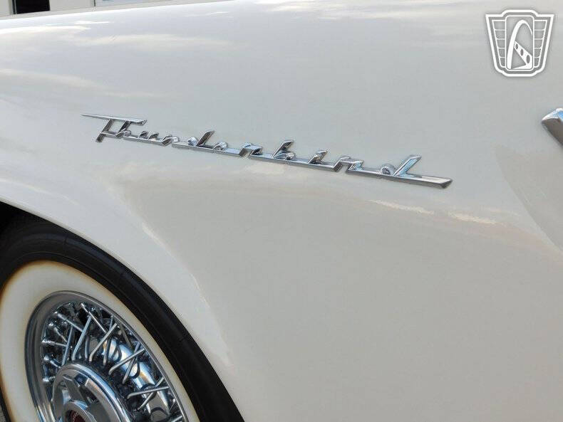 1957 Ford Thunderbird