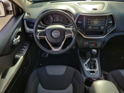 2016 Jeep Cherokee Sport